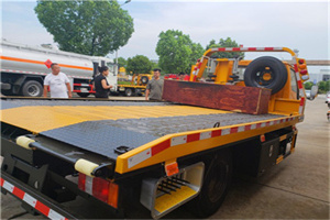 君山区附近拖车电话号码服务