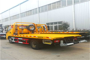 君山区附近拖车救援搭电